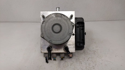 2015-2018 Dodge Grand Caravan ABS Pump Control Module Replacement P/N:P68183803AC 68183803AC Fits Fits 2015 2016 2017 2018 OEM Used Auto Parts