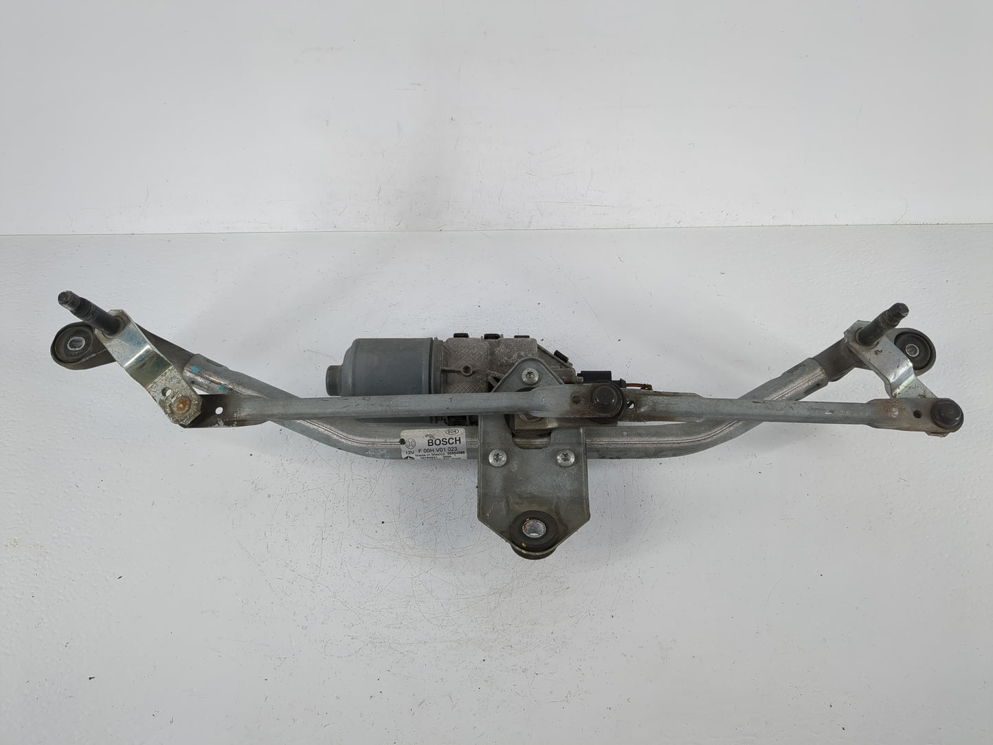 2016 Dodge Journey Front Windshield Wiper Motor P/N:05116303AH Fits OEM Used Auto Parts - Oemusedautoparts1.com