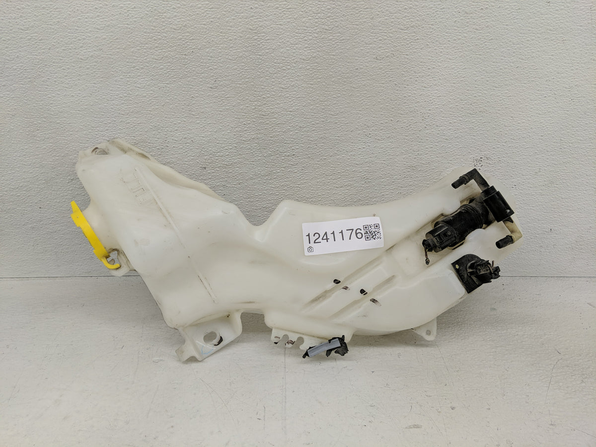 2016 Dodge Journey Windshield Washer Fluid Reservoir Bottle 1241176 - Oemusedautoparts1.com