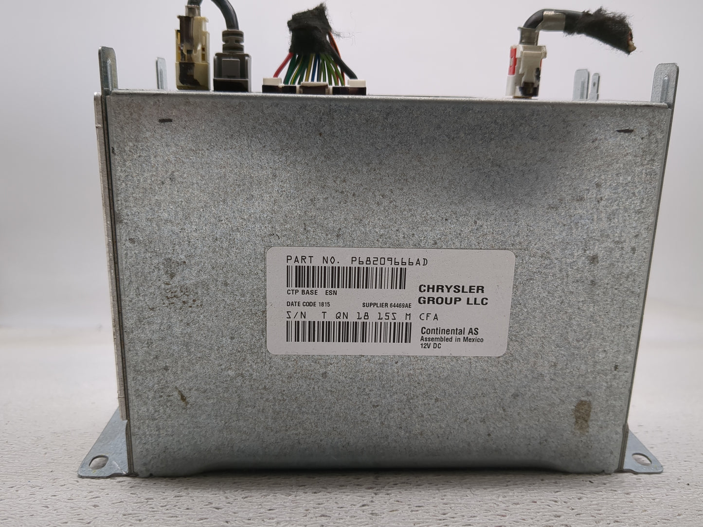 2016 Dodge Journey Radio AM FM Cd Player Receiver Replacement P/N:P68209666AD P68209665AD Fits OEM Used Auto Parts - Oemused