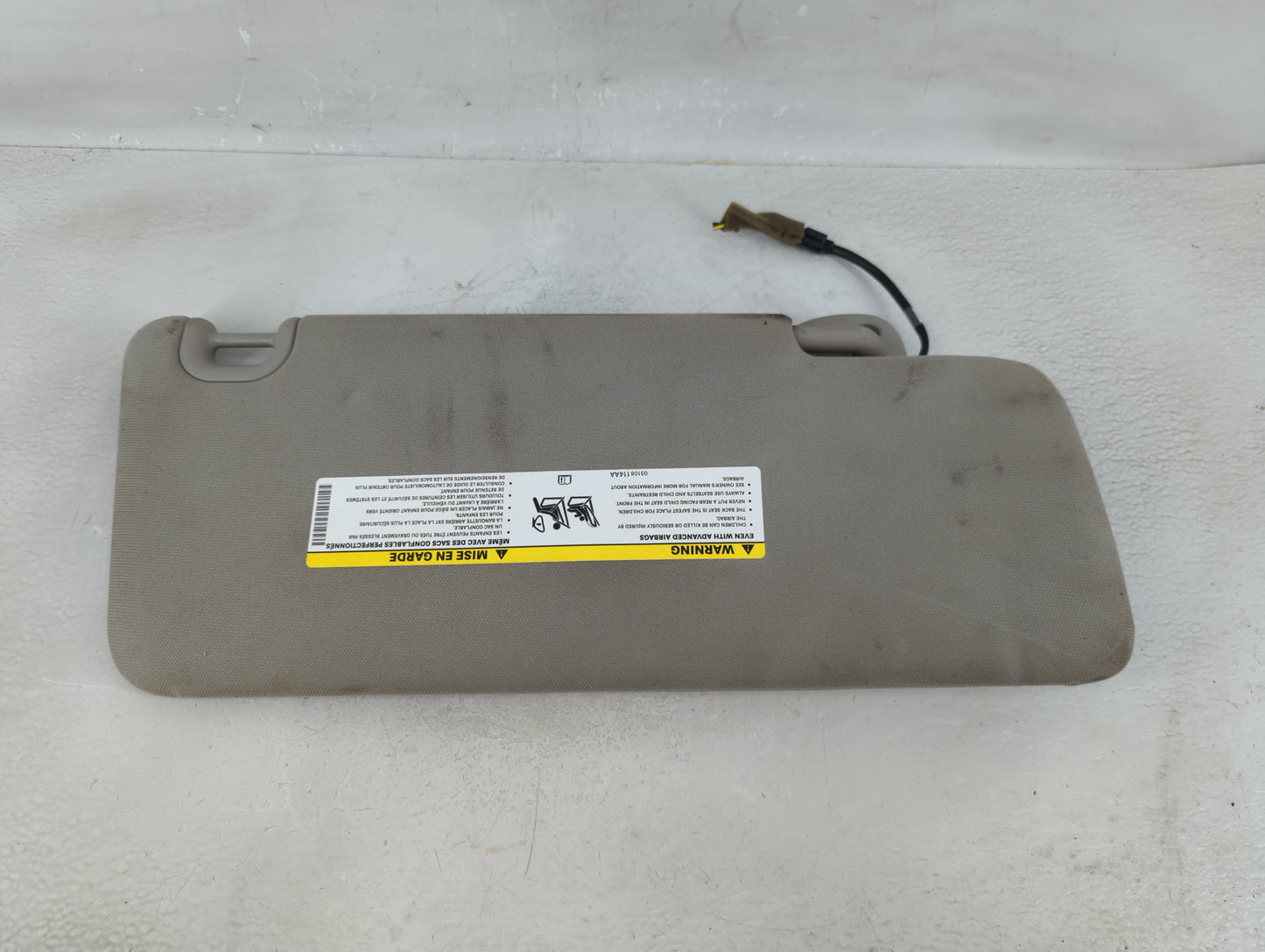 2016 Dodge Ram 1500 Sun Visor Shade Replacement Driver Left Mirror Fits Fits 2015 2017 2018 2019 2020 OEM Used Auto Parts -