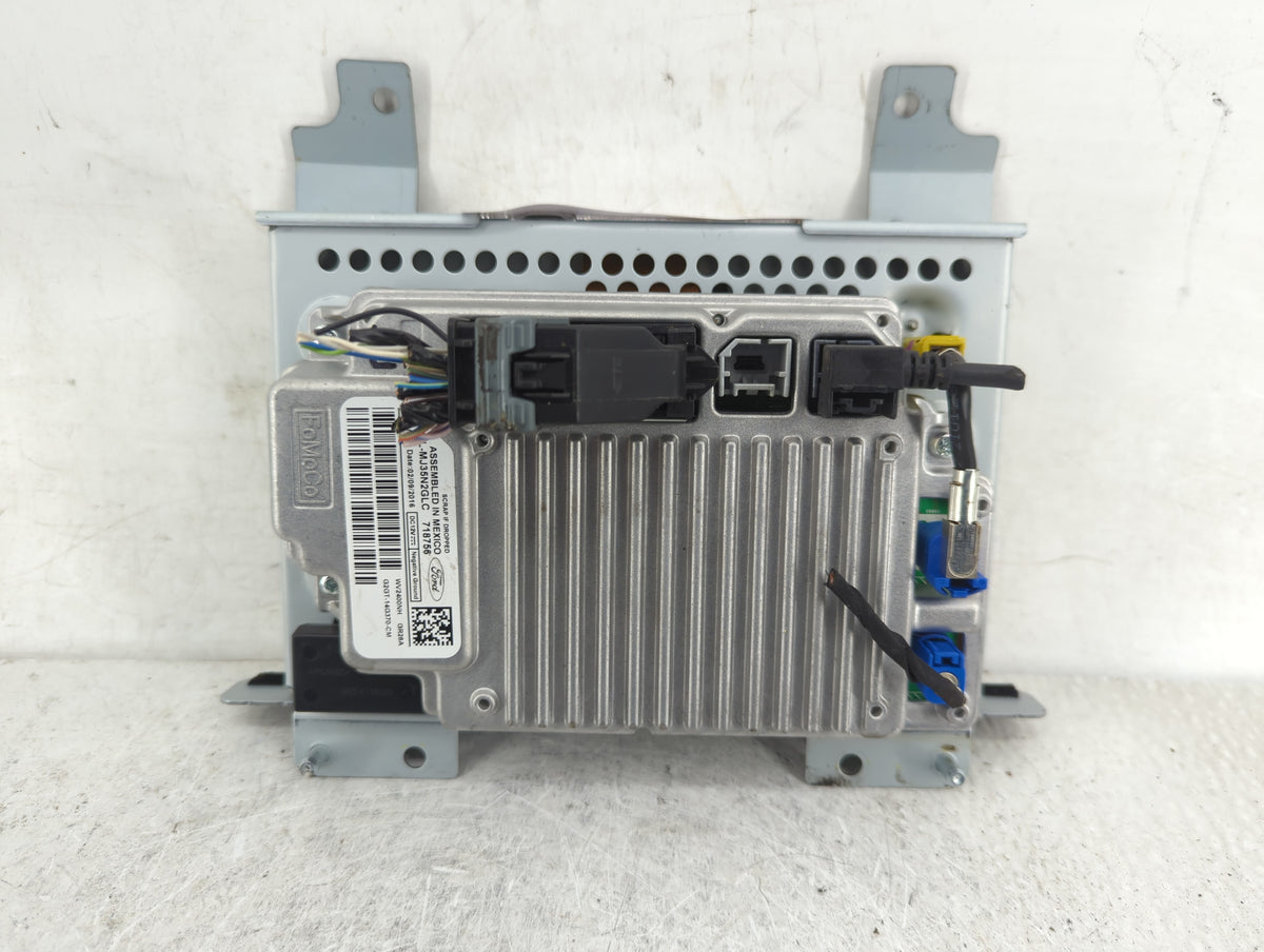 2015-2018 Ford Edge Information Radio Display Screen 1384024 - Oemusedautoparts1.com
