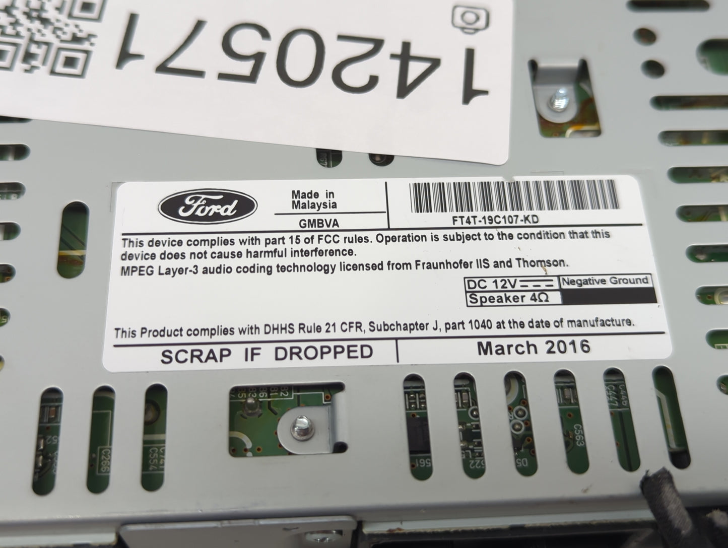 2015-2018 Ford Edge Radio AM FM Cd Player Receiver Replacement P/N:FT4T-19C107-KD Fits Fits 2015 2016 2017 2018 OEM Used Aut