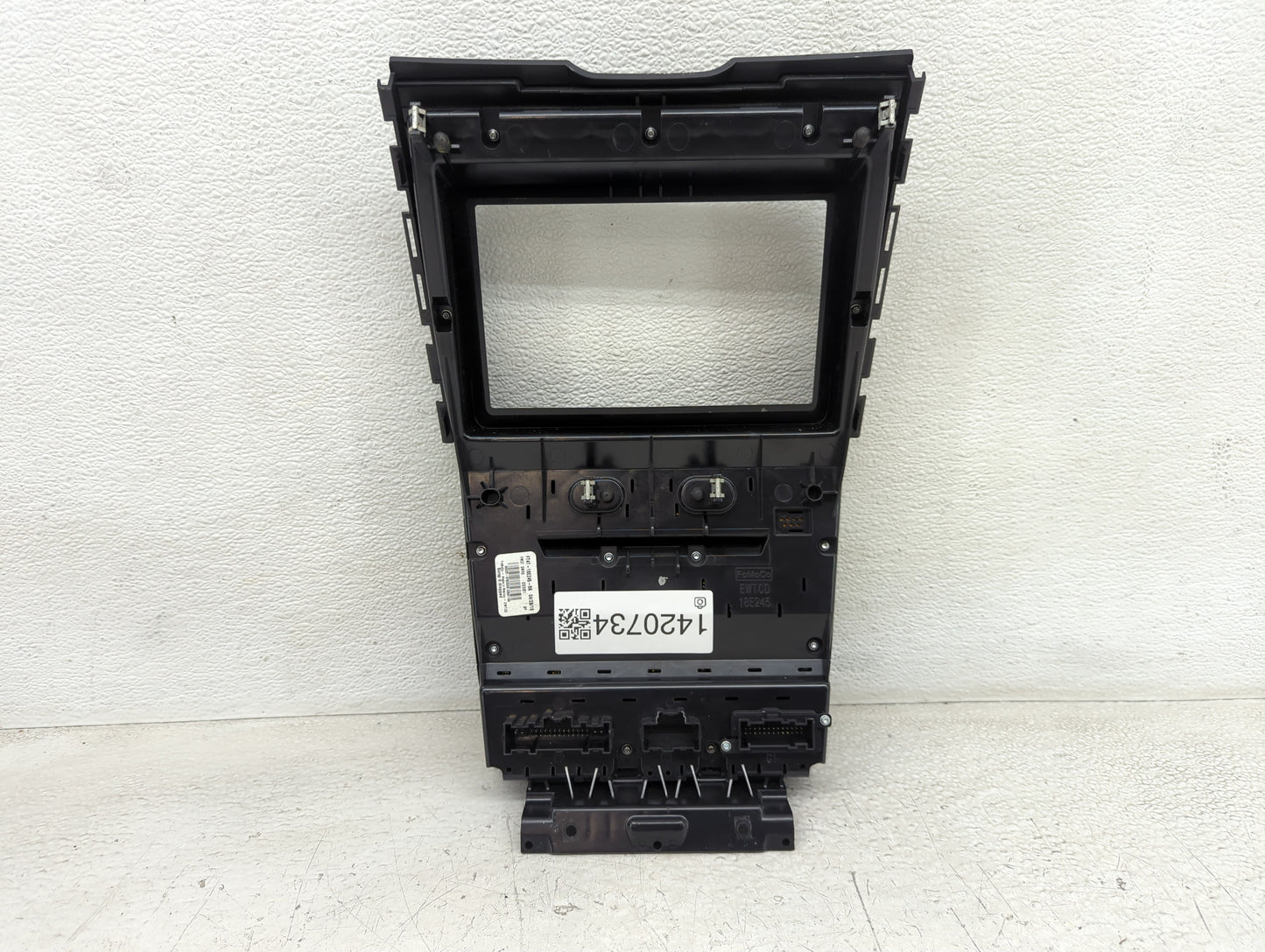2015-2018 Ford Edge Radio Control Panel - Oemusedautoparts1.com