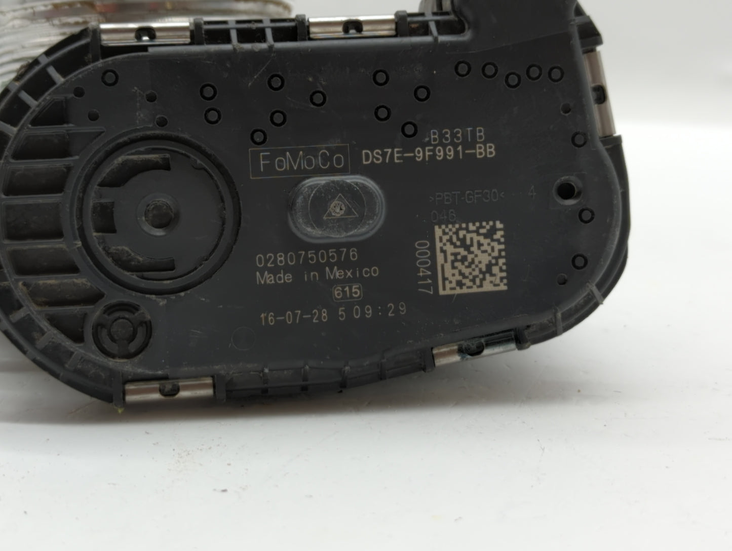 2015-2018 Ford Edge Throttle Body P/N:DS7E-9F991-BB Fits Fits 2014 2015 2016 2017 2018 2019 OEM Used Auto Parts - Oemusedaut