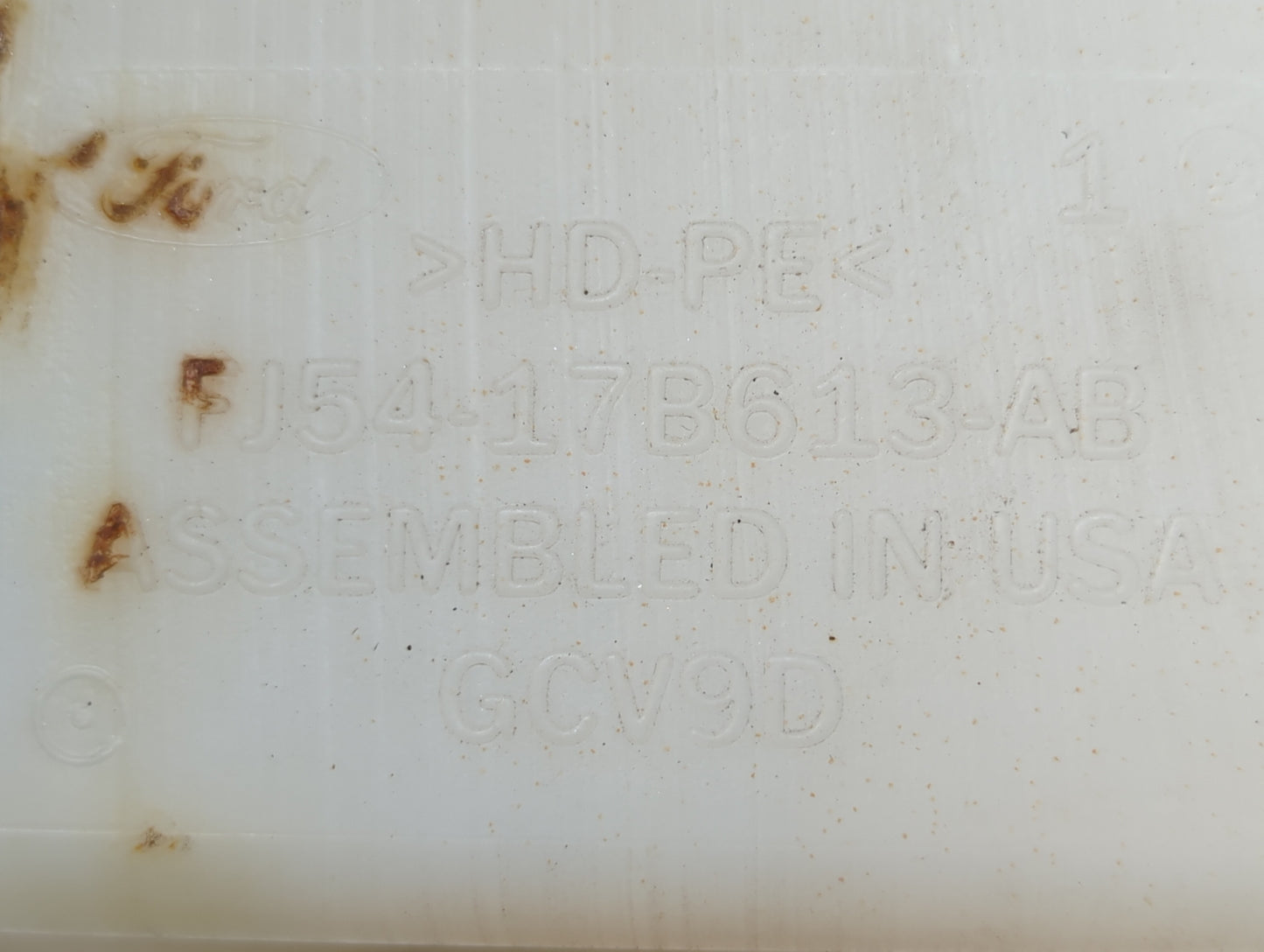 2015-2019 Ford Escape Windshield Washer Fluid Reservoir Bottle Oem - Oemusedautoparts1.com