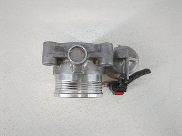2013-2016 Ford Escape Throttle Body P/N:DS7E-9F991-BB Fits Fits 2012 2013 2014 2015 2016 2017 OEM Used Auto Parts