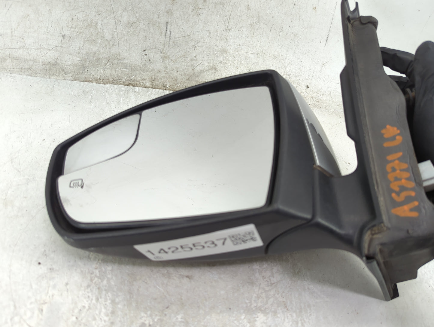 2013-2016 Ford Escape Driver Side View Mirror - Left Door Mirror OEM Used - Oemusedautoparts1.com
