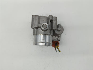 2017-2019 Ford Escape Throttle Body P/N:DS7G-9F991-BB DS7G-9E991-BB, DS7G-9F991-CA Fits Fits 2014 2015 2016 2017 2018 2019 2020 OEM Used Auto Parts
