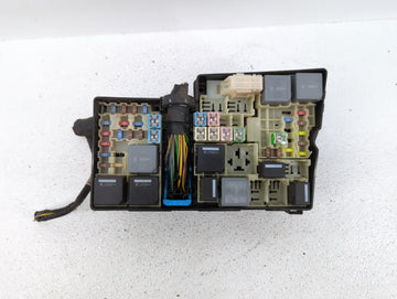 2013-2016 Ford Escape Fusebox Fuse Box Panel Relay Module P/N:AV6T-14A067-AD AV6T-14A142-AB Fits Fits 2013 2014 2015 2016 OEM Used Auto Parts