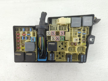 2013-2016 Ford Escape Fusebox Fuse Box Panel Relay Module P/N:E00027328 Fits Fits 2013 2014 2015 2016 OEM Used Auto Parts