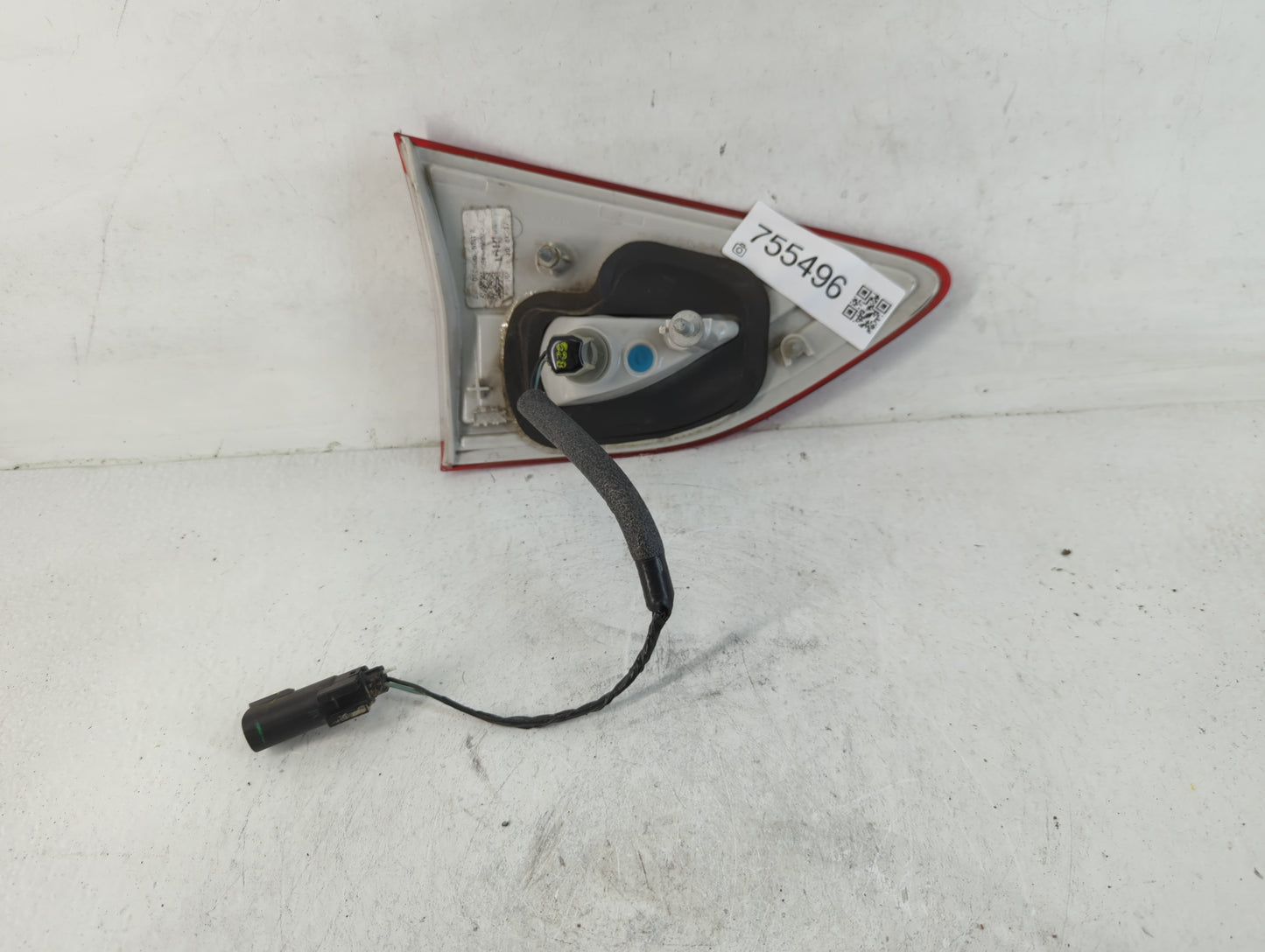2013-2016 Ford Escape Tail Light Assembly Passenger Right OEM P/N:CJ54-13A602-A Fits Fits 2013 2014 2015 2016 OEM Used Auto