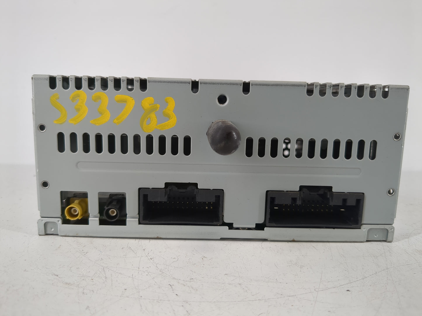 2016-2017 Ford Explorer Radio AM FM Cd Player Receiver Replacement P/N:GB5T-19C107-BG Fits Fits 2016 2017 OEM Used Auto Part