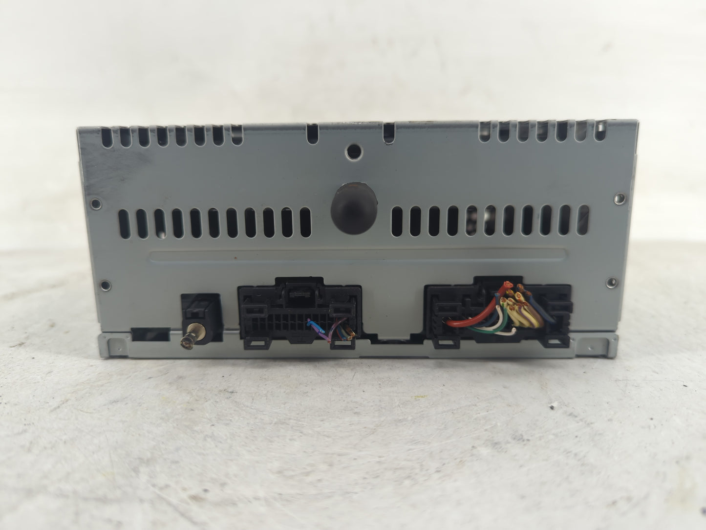 2016-2017 Ford Explorer Radio AM FM Cd Player Receiver Replacement P/N:GB5T-19C107-AF Fits Fits 2016 2017 OEM Used Auto Part