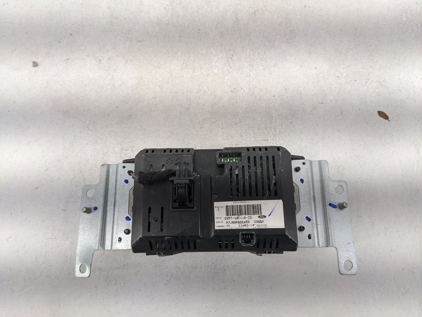 2014-2019 Ford Explorer Information Display Screen 1467498 - Oemusedautoparts1.com