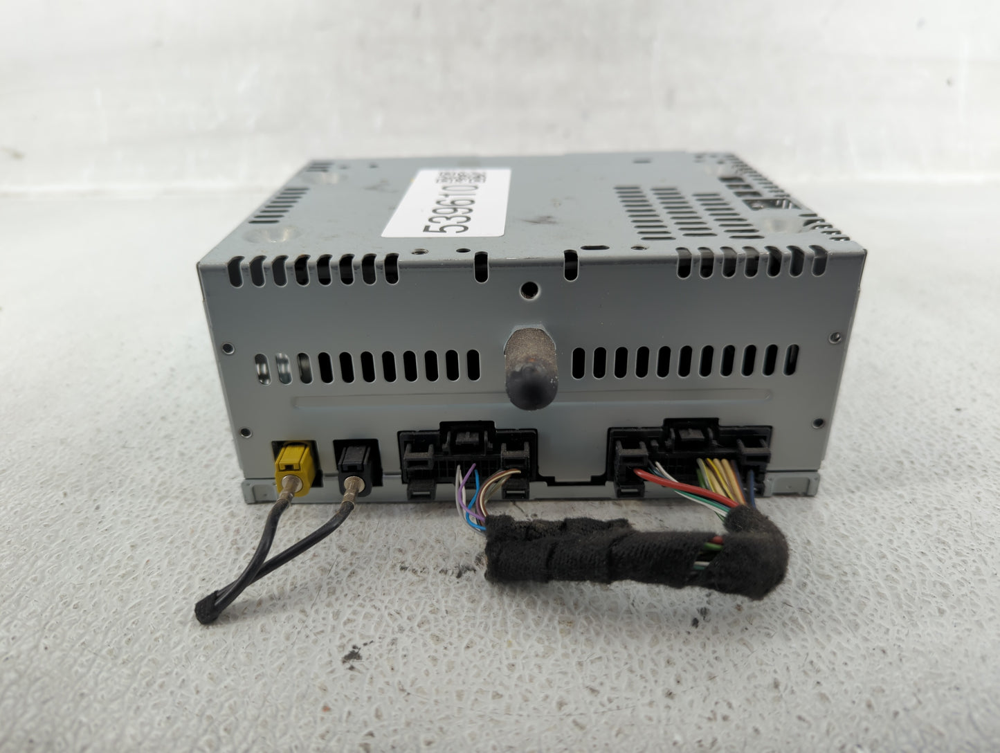 2016-2017 Ford Explorer Am Fm Cd Player Radio Receiver - Oemusedautoparts1.com