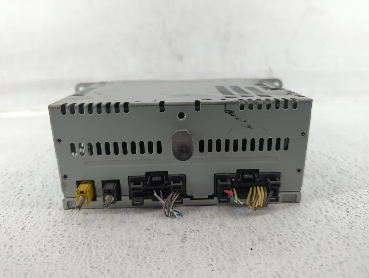 2016-2017 Ford Explorer Am Fm Cd Player Radio Receiver - Oemusedautoparts1.com