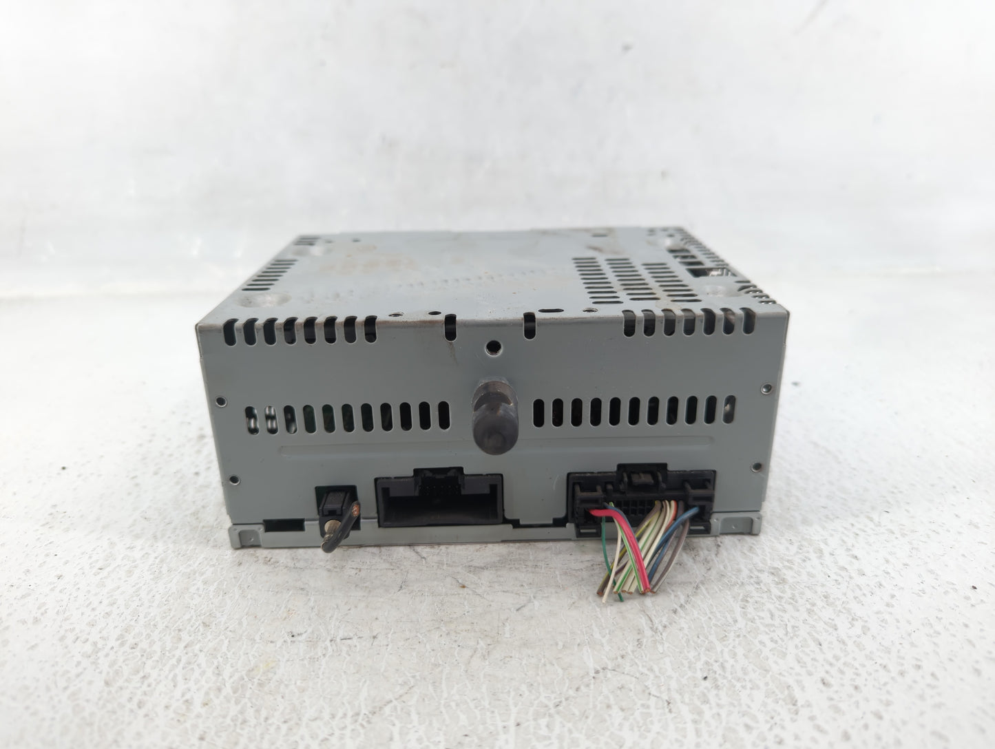 2016-2017 Ford Explorer Radio AM FM Cd Player Receiver Replacement P/N:GB5T-19C107-AG Fits Fits 2016 2017 OEM Used Auto Part