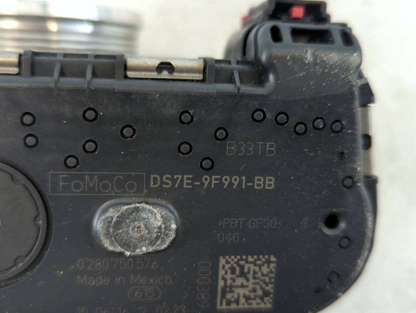 2016-2019 Ford Explorer Throttle Body P/N:DS7E-9F991-BB Fits Fits 2014 2015 2016 2017 2018 2019 2020 2021 2022 OEM Used Auto