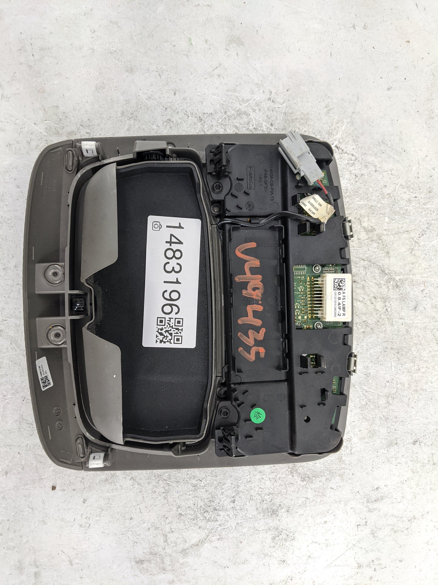 2016 Ford F-150 Overhead Roof Console Interior Dome Light Gray - Oemusedautoparts1.com