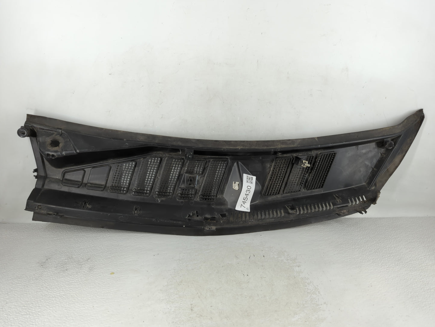 2016 Ford F-150 Cowl Vent Grille Panel 745430 - Oemusedautoparts1.com