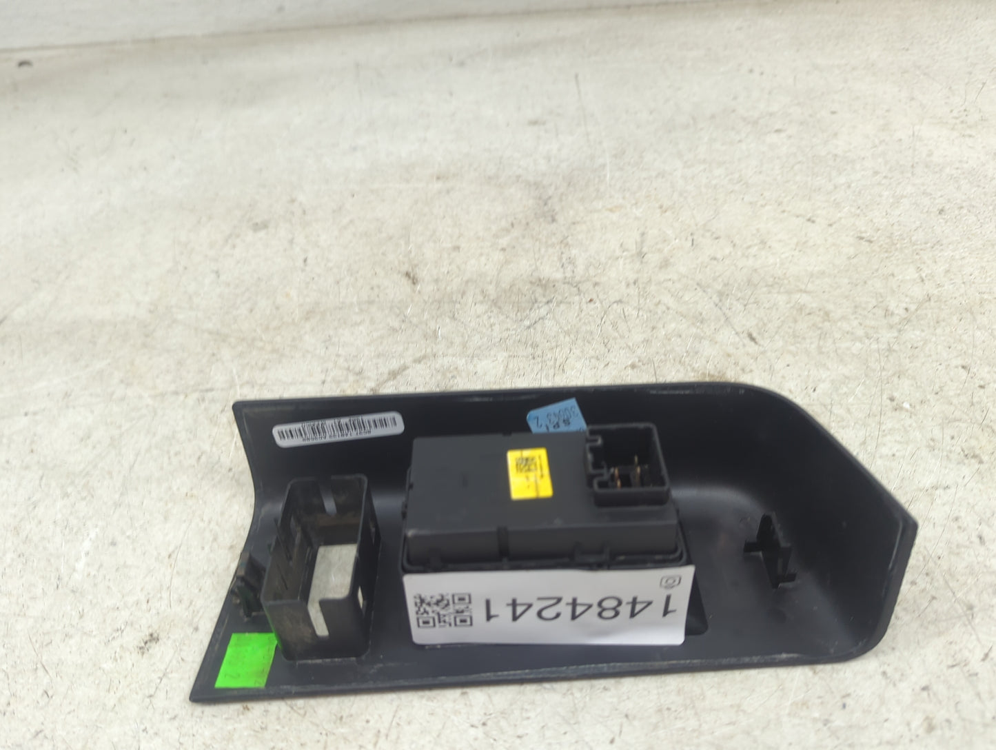 2016 Ford F-250 Master Power Window Switch Replacement Driver Side Left P/N:BC3T-14B133-AC Fits OEM Used Auto Parts - Oemuse