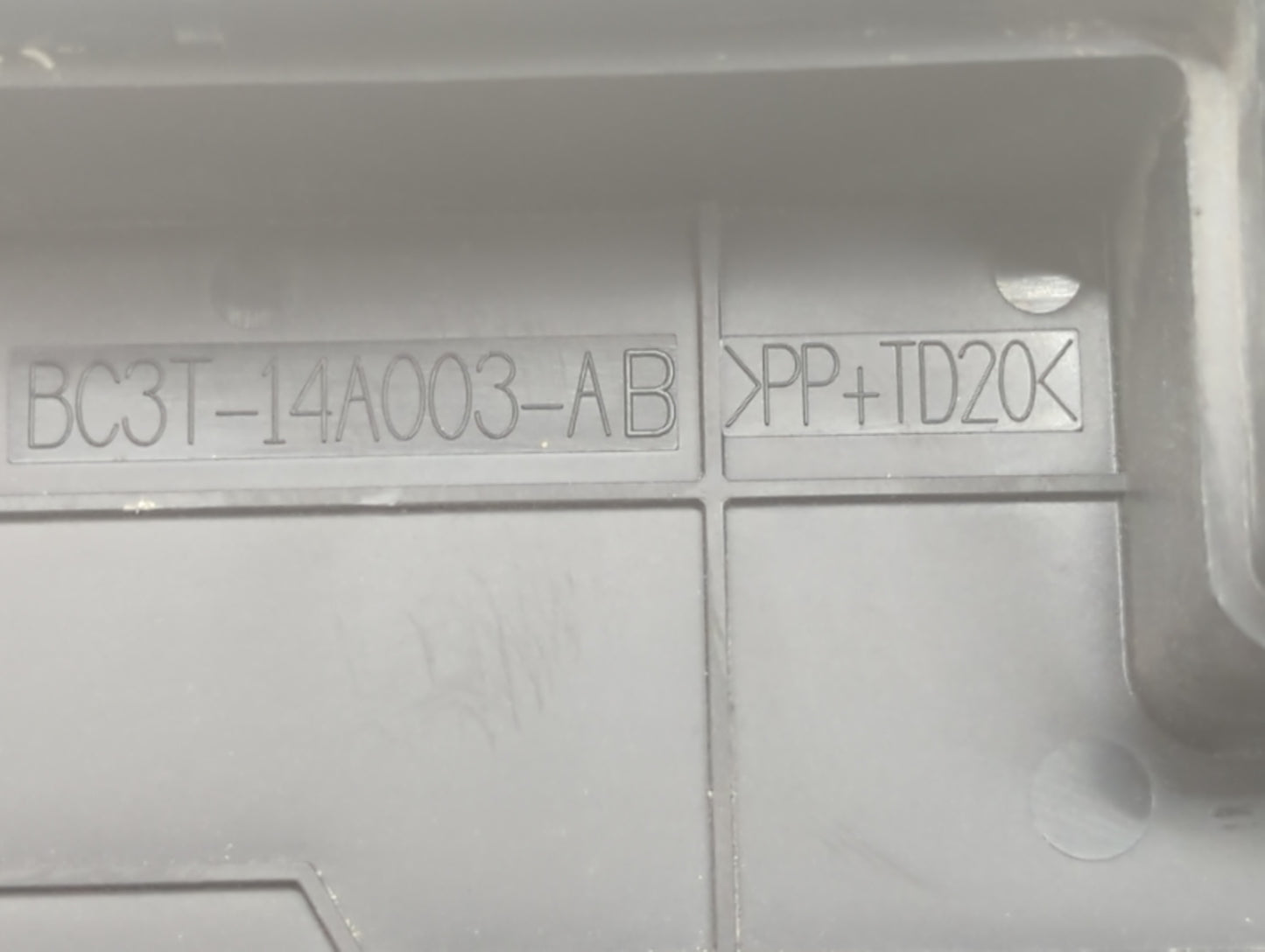 2015-2016 Ford F-350 Super Duty Fusebox Fuse Box Panel Relay Module P/N:BC3T-14A003-AB Fits Fits 2015 2016 OEM Used Auto Par