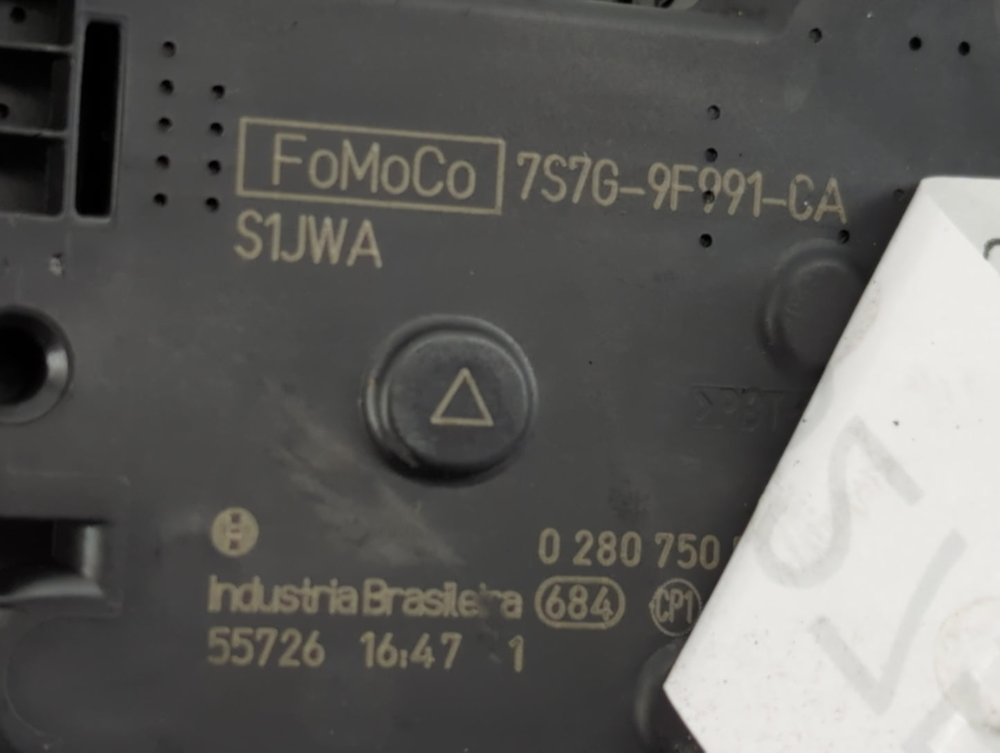 2014-2019 Ford Fiesta Throttle Body P/N:7S7G-9F991-CA Fits Fits 2013 2014 2015 2016 2017 2018 2019 OEM Used Auto Parts - Oem