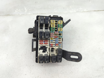 2014-2019 Ford Fiesta Fusebox Fuse Box Panel Relay Module P/N:8T2T-14B192-AB 9L2T-14B192-AA Fits OEM Used Auto Parts