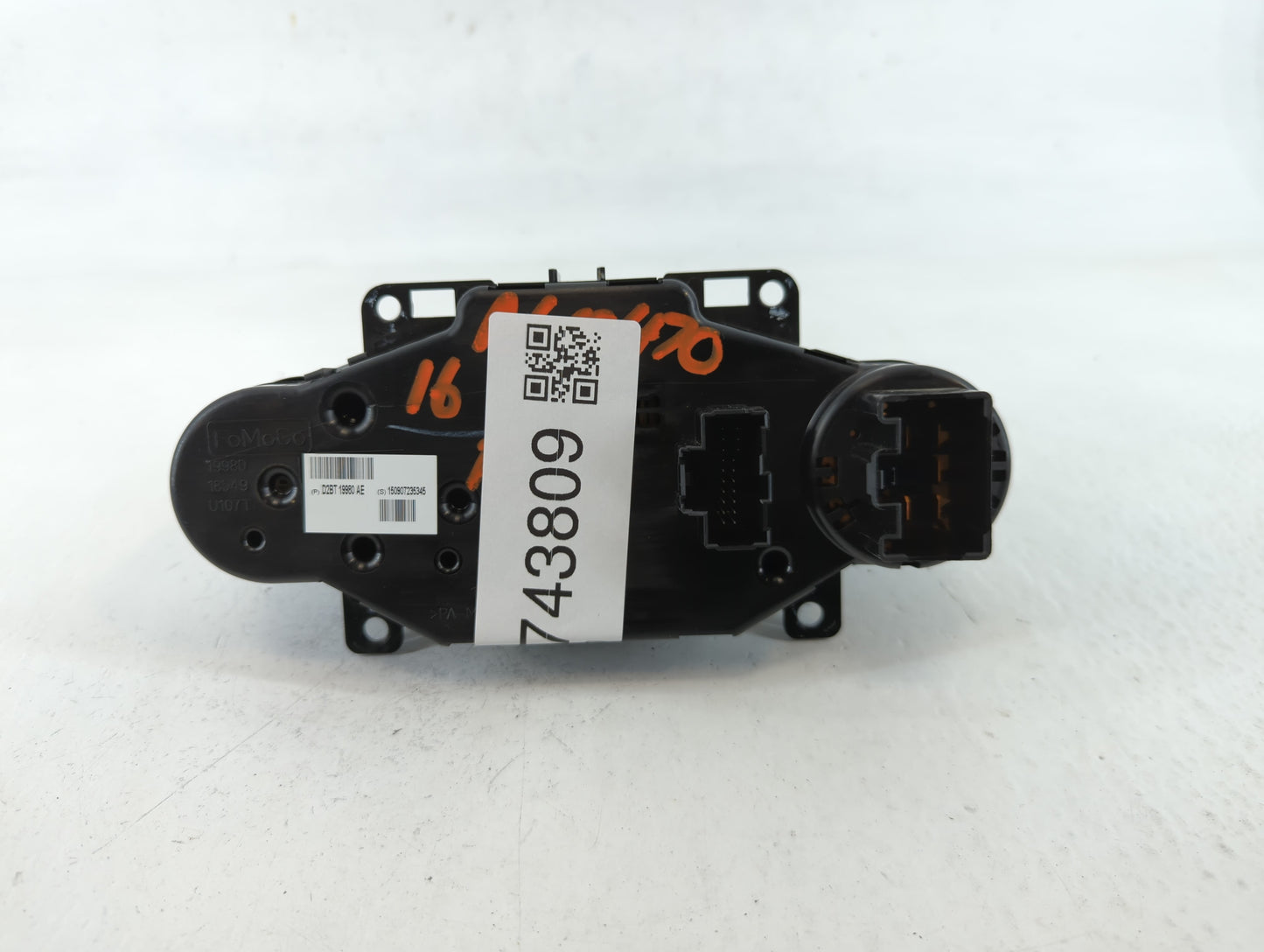 2014-2019 Ford Fiesta Climate Control Module Temperature AC/Heater Replacement P/N:D2BT 19980 AE Fits OEM Used Auto Parts -