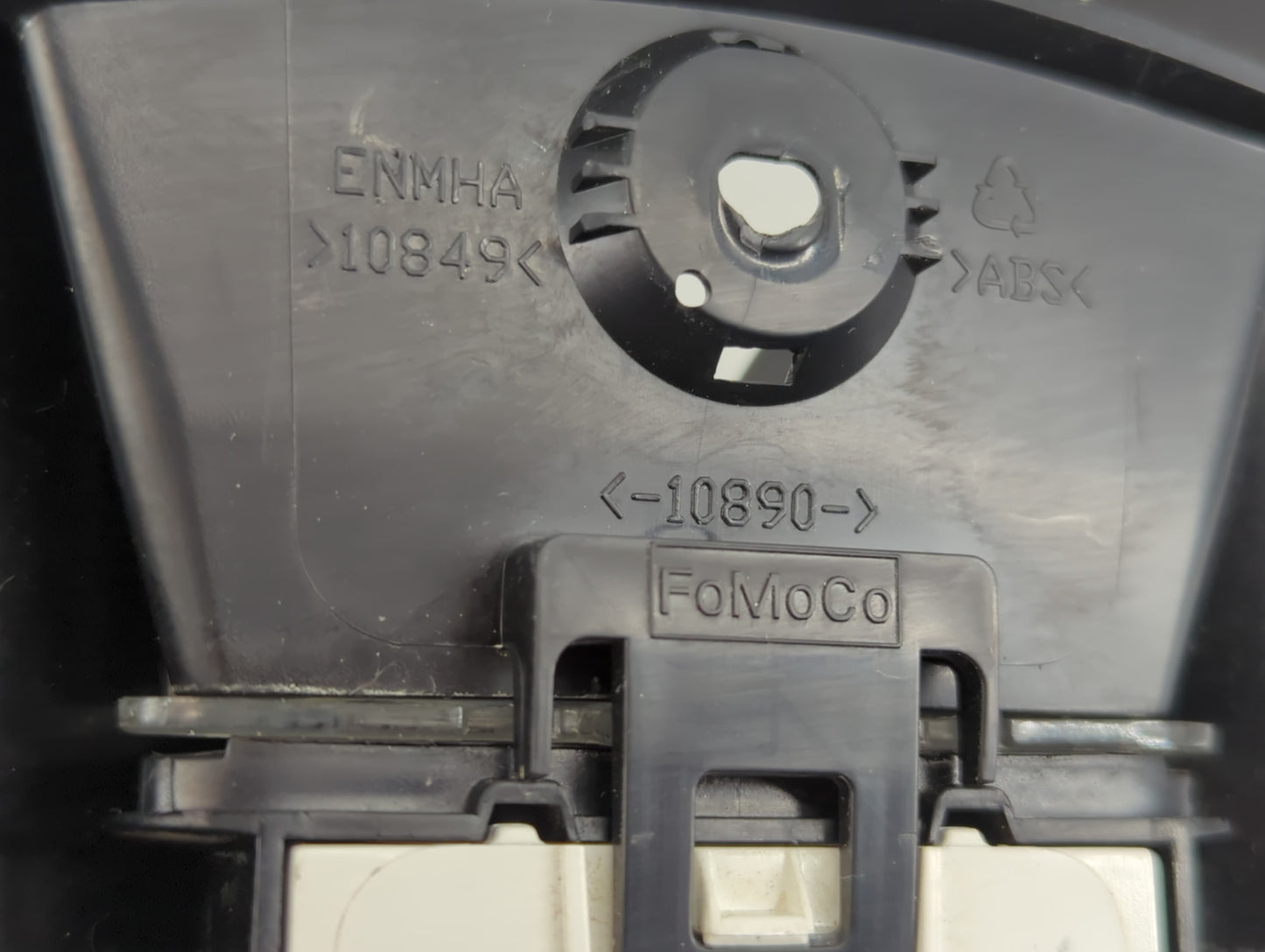 2015-2017 Ford Fiesta Instrument Cluster Speedometer Gauges P/N:10890 10849 Fits Fits 2015 2016 2017 OEM Used Auto Parts - O