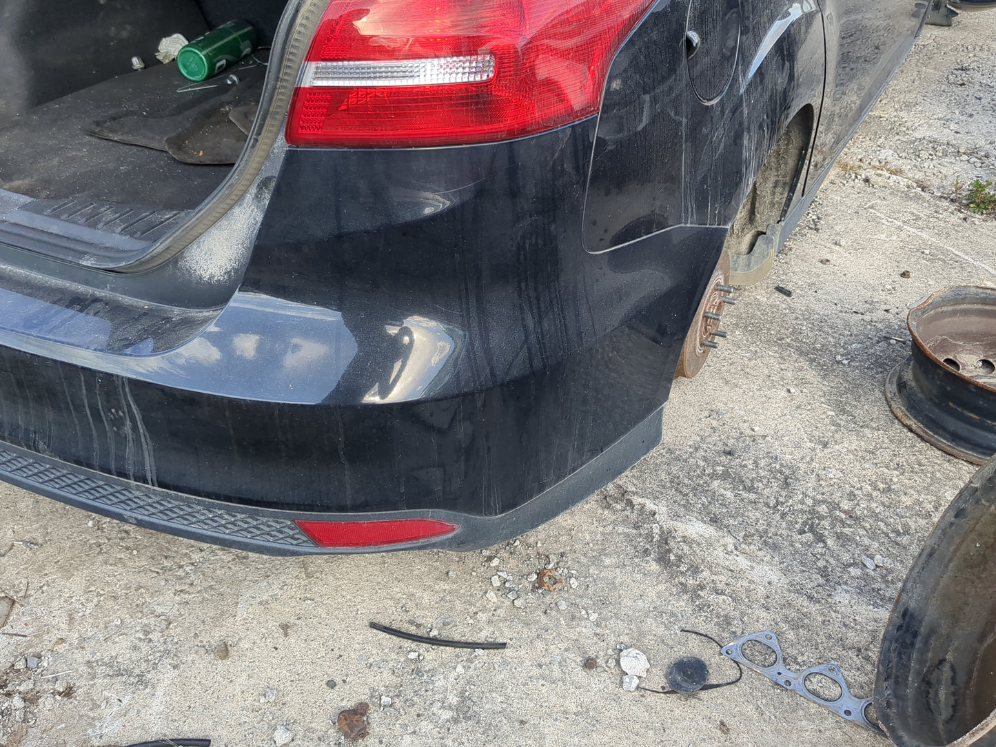 2015-2018 Ford Focus Rear Bumper Assembly Oem - Oemusedautoparts1.com