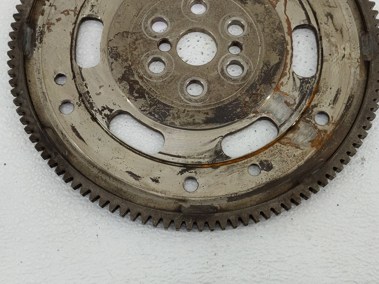 2012-2018 Ford Focus Transmission Flywheel Flexplate P/N:V6P-7M093-BD Fits Fits 2012 2013 2014 2015 2016 2017 2018 OEM Used