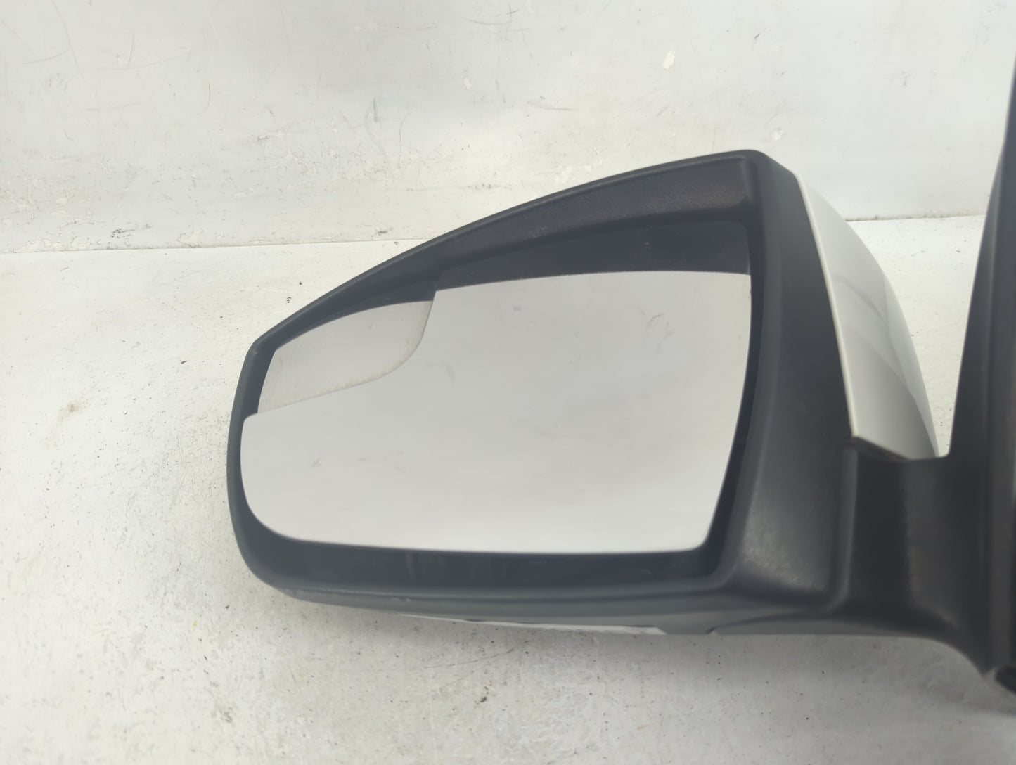 2015-2018 Ford Focus Driver Side View Mirror - Left Door Mirror OEM Used - Oemusedautoparts1.com