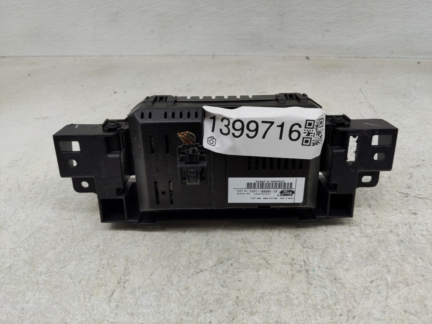 2015-2018 Ford Focus Information Display Screen - Oemusedautoparts1.com