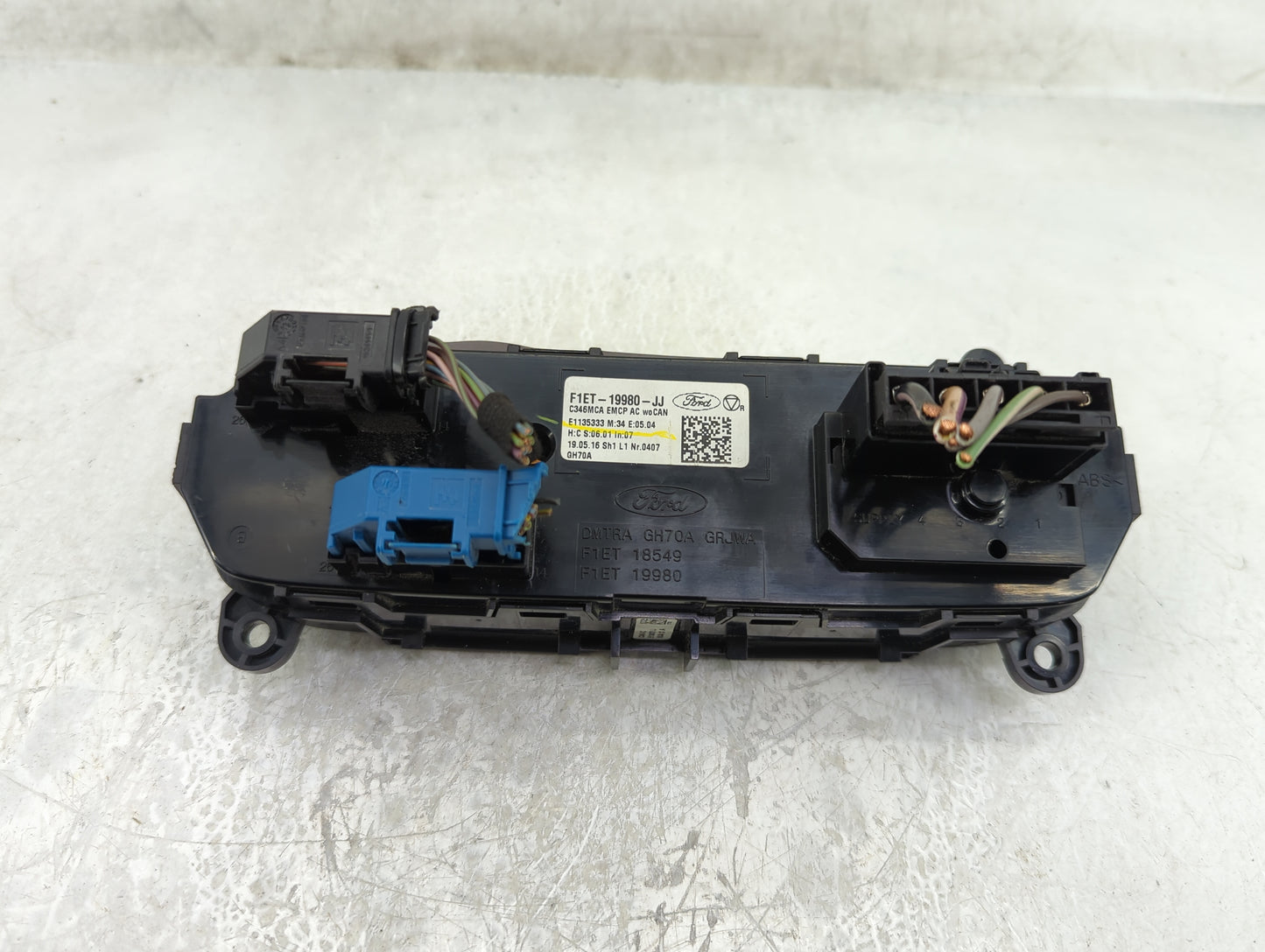 2015-2018 Ford Focus Climate Control Module Temperature AC/Heater Replacement P/N:F1ET 19980 F1ET 18549 Fits OEM Used Auto P