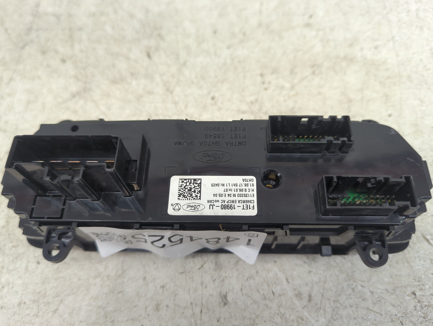 2015-2018 Ford Focus Climate Control Module Temperature AC/Heater Replacement P/N:F1ET-19980-JJ F1ET 18549 Fits OEM Used Aut