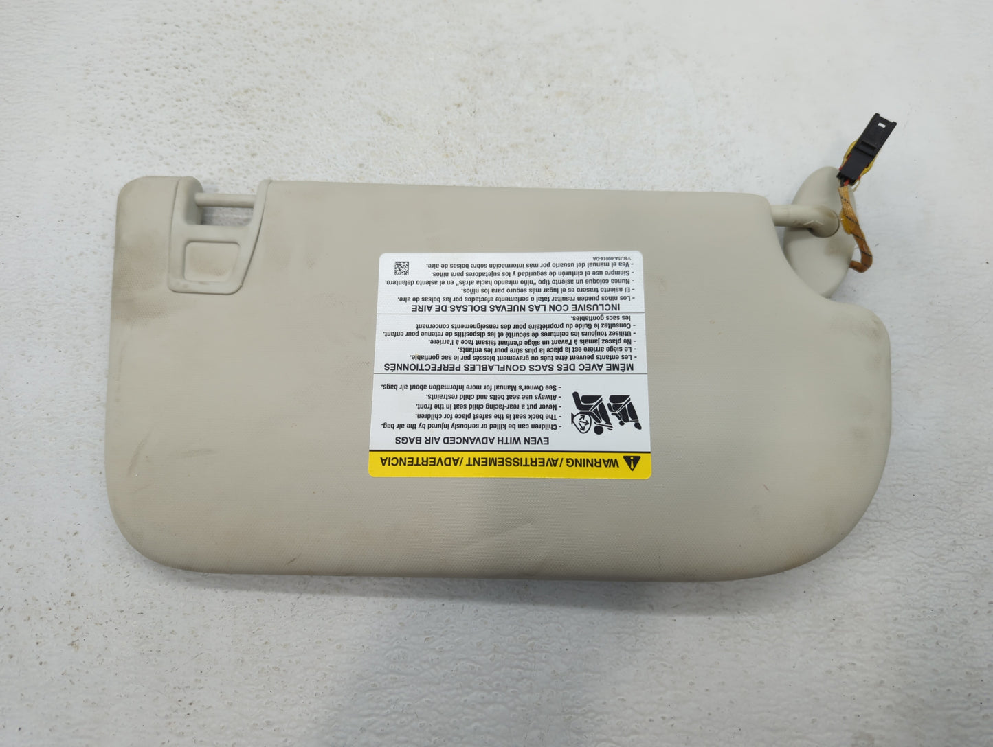 2013-2018 Ford Focus Sun Visor Shade Replacement Driver Left Mirror Fits Fits 2013 2014 2015 2016 2017 2018 OEM Used Auto Pa