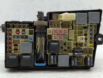 2016 Ford Focus Fusebox Fuse Box Panel Relay Module P/N:AV6T-14A142-AB AV6T-14A067-AD, AV6T-14A076-AB Fits OEM Used Auto Parts