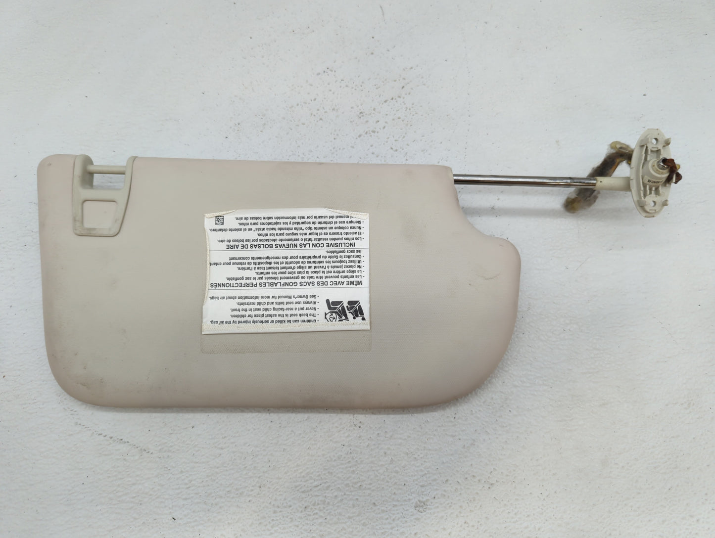 2013-2018 Ford Focus Sun Visor Shade Replacement Passenger Right Mirror Fits Fits 2013 2014 2015 2016 2017 2018 OEM Used Aut