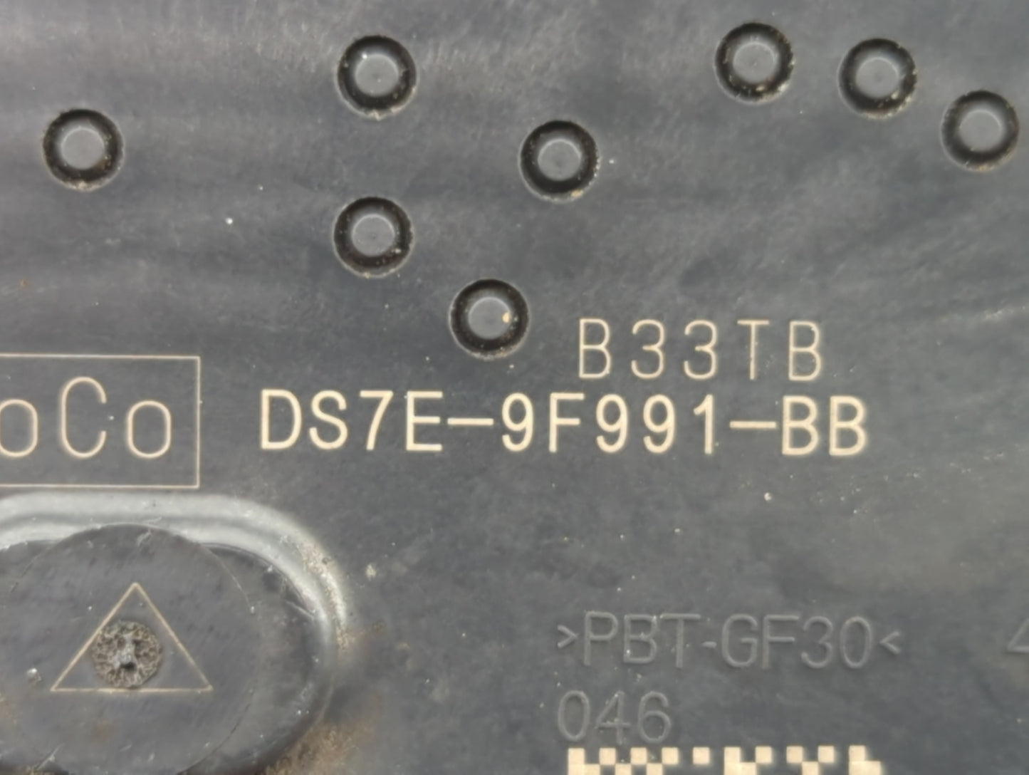 2014-2018 Ford Focus Throttle Body P/N:DS7E-9F991-BB Fits Fits 2014 2015 2016 2017 2018 2019 2020 2021 2022 OEM Used Auto Pa