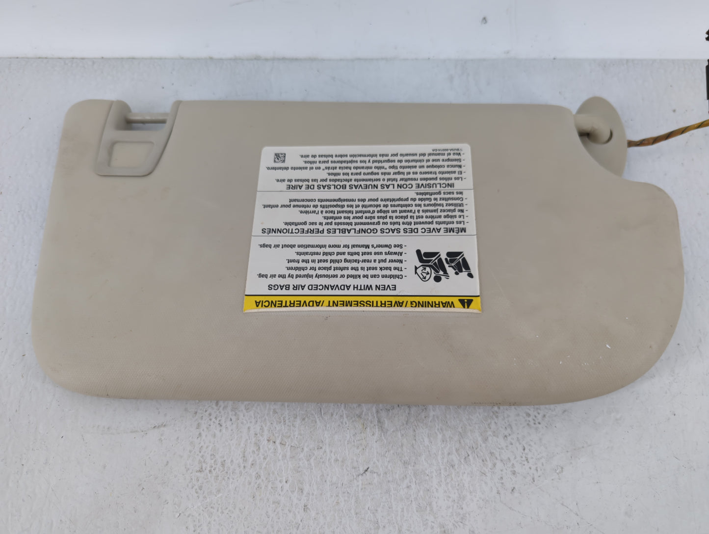 2013-2018 Ford Focus Sun Visor Shade Replacement Driver Left Mirror Fits Fits 2013 2014 2015 2016 2017 2018 OEM Used Auto Pa