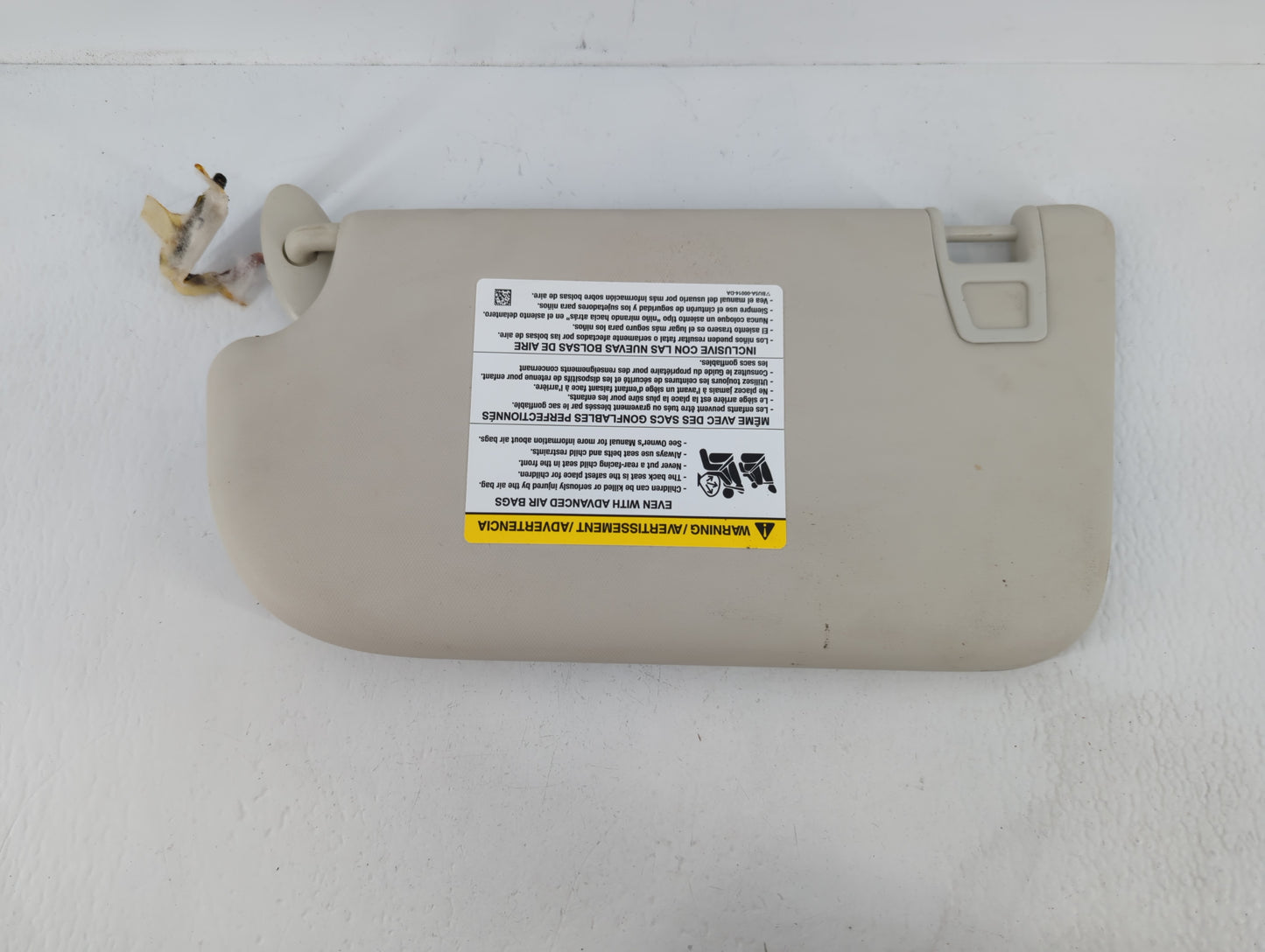 2013-2018 Ford Focus Sun Visor Shade Replacement Passenger Right Mirror Fits Fits 2013 2014 2015 2016 2017 2018 OEM Used Aut