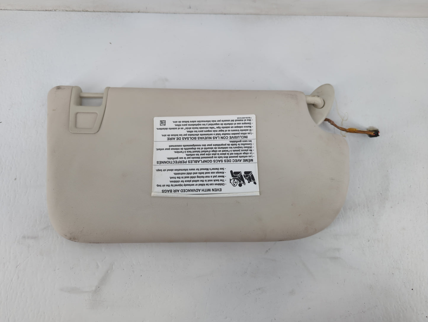 1992 Chrysler Town & Country Driver Left Side View Manual Door Mirror - Oemusedautoparts1.com