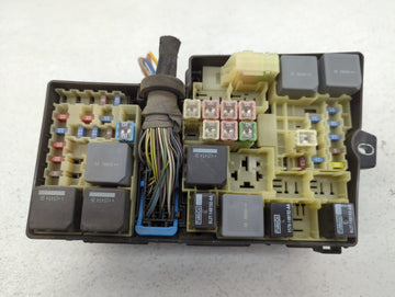 2016 Ford Focus Fusebox Fuse Box Panel Relay Module P/N:E02345500 AV6T-14A067-AD Fits OEM Used Auto Parts