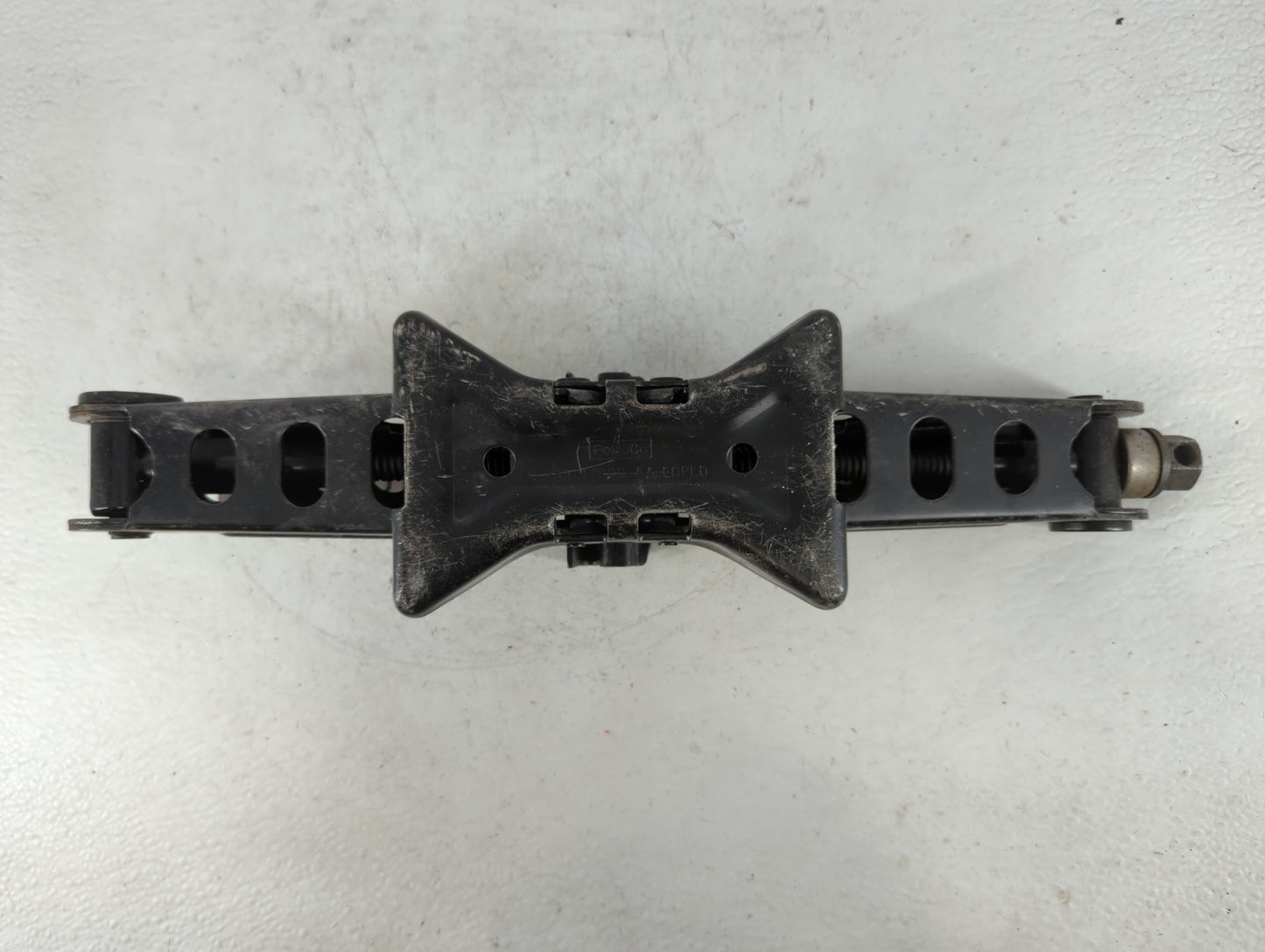 2016 Ford Focus Spare Scissor Car Jack - Oemusedautoparts1.com