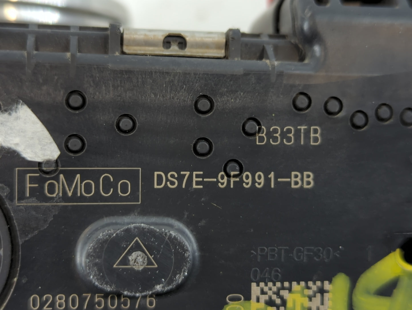 2014-2018 Ford Focus Throttle Body P/N:DS7E-9F991-BB Fits Fits 2014 2015 2016 2017 2018 2019 2020 2021 2022 OEM Used Auto Pa