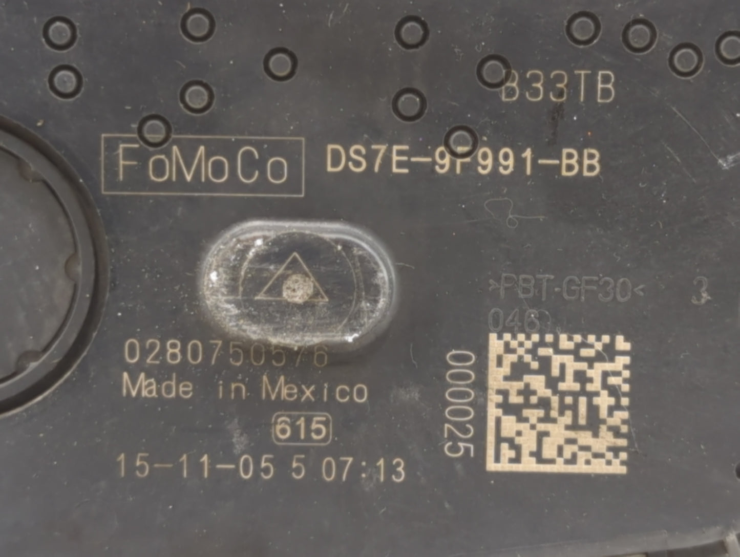 2014-2018 Ford Focus Throttle Body P/N:DS7E-9F991-BB Fits Fits 2014 2015 2016 2017 2018 2019 2020 2021 2022 OEM Used Auto Pa