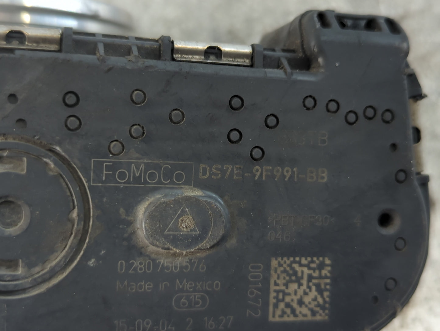 2014-2018 Ford Focus Throttle Body P/N:DS7E-9F991-BB Fits Fits 2014 2015 2016 2017 2018 2019 2020 2021 2022 OEM Used Auto Pa