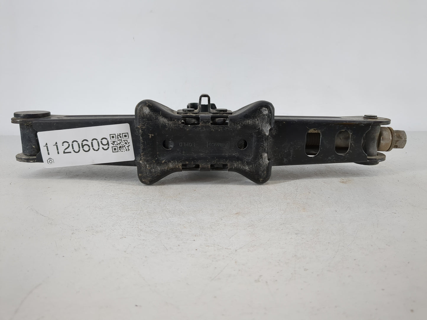 2016 Ford Fusion Spare Scissor Car Jack 1120609 - Oemusedautoparts1.com
